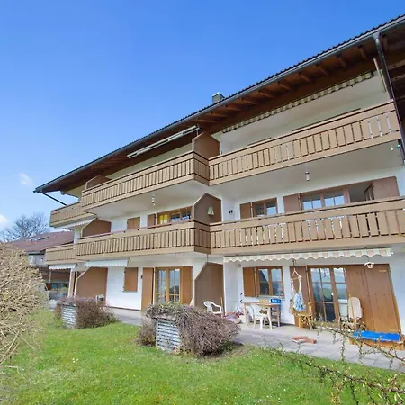 Staig Apartment *